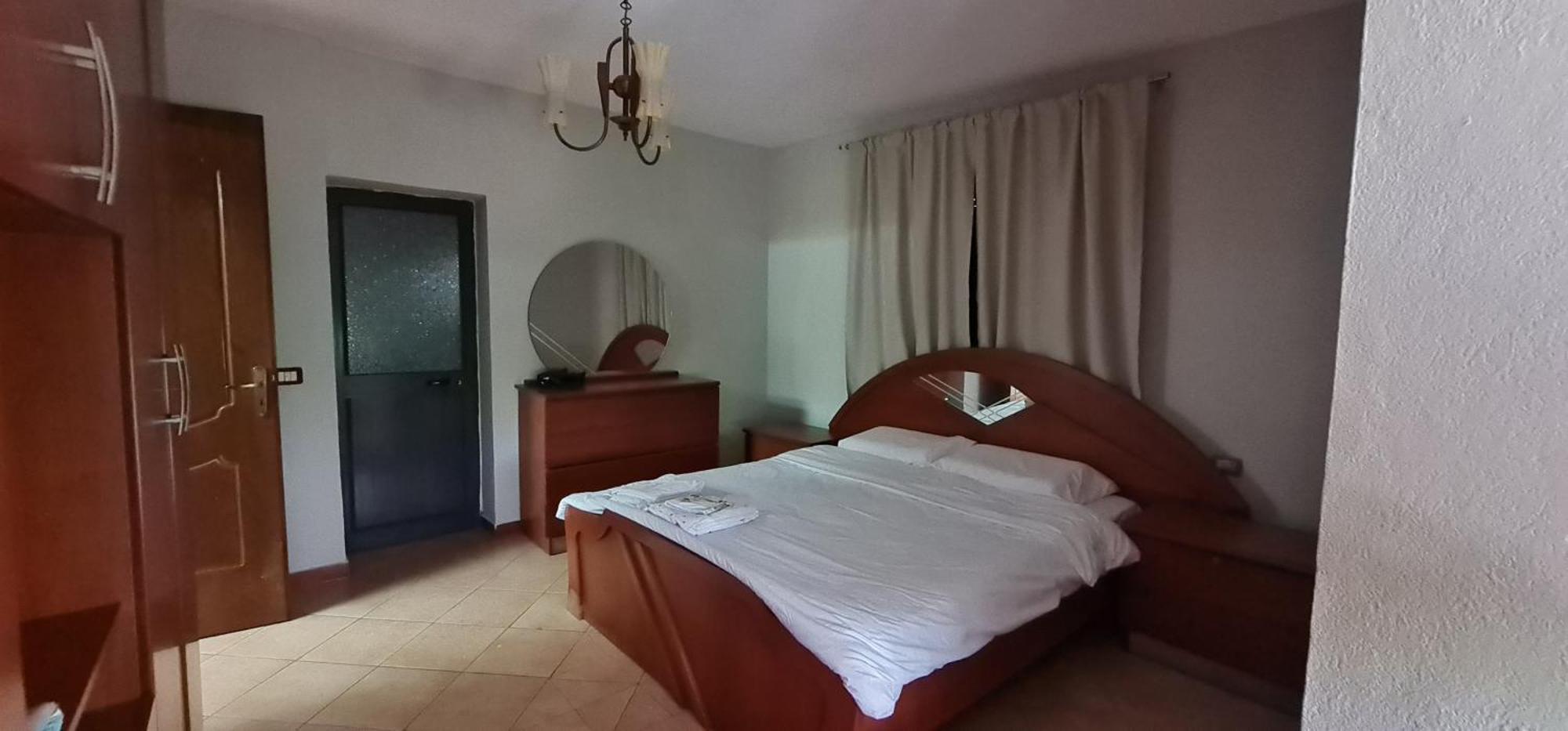 Calmly, Spacious Apartment Next To Usa Embassy Tirana Pokoj fotografie